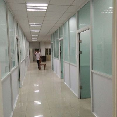 【燦宇】學(xué)校實驗室鋁塑板磨砂玻璃隔斷